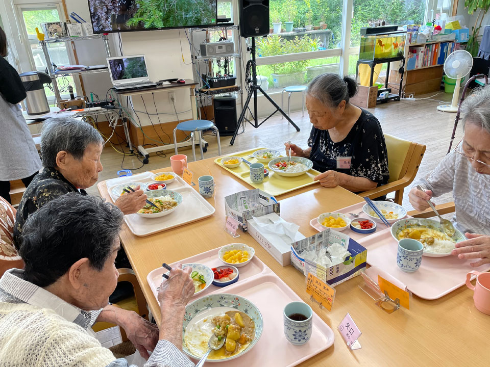 食事サービス